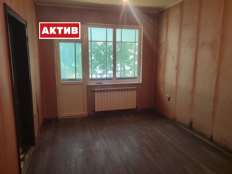 For Sale  3 bedroom Targovishte , Varosha , 108 sq.m | 63230571