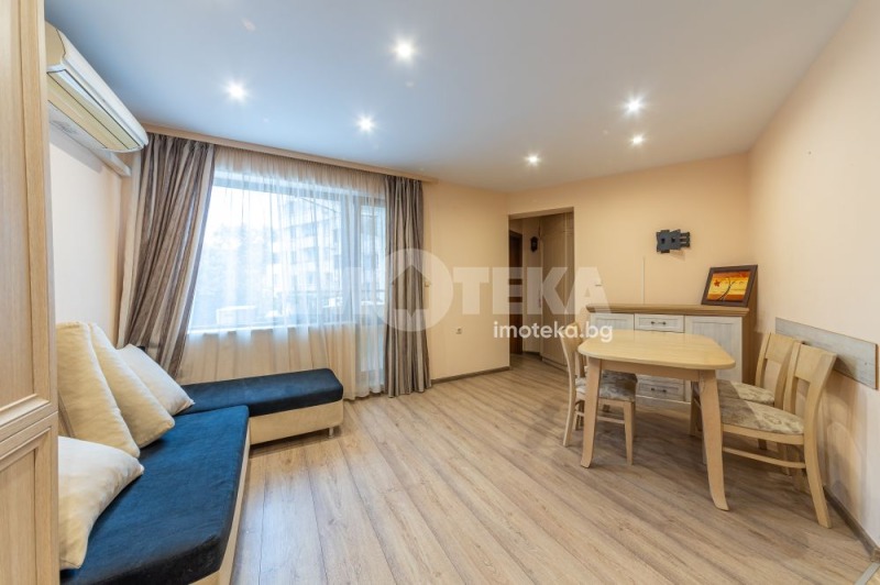 En venta  1 dormitorio Varna , Gratska majala , 72 metros cuadrados | 48915875