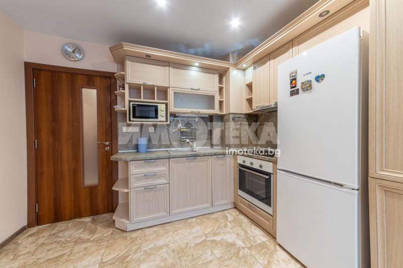En venta  1 dormitorio Varna , Gratska majala , 72 metros cuadrados | 48915875 - imagen [8]
