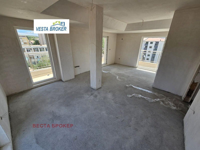 Продава  3-стаен град Кърджали , Студен кладенец , 170 кв.м | 57281188