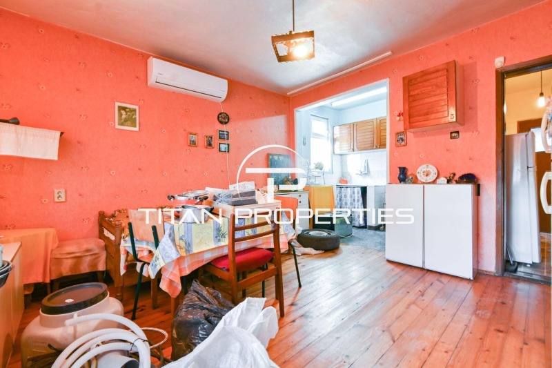 Продава КЪЩА, гр. София, с. Мрамор