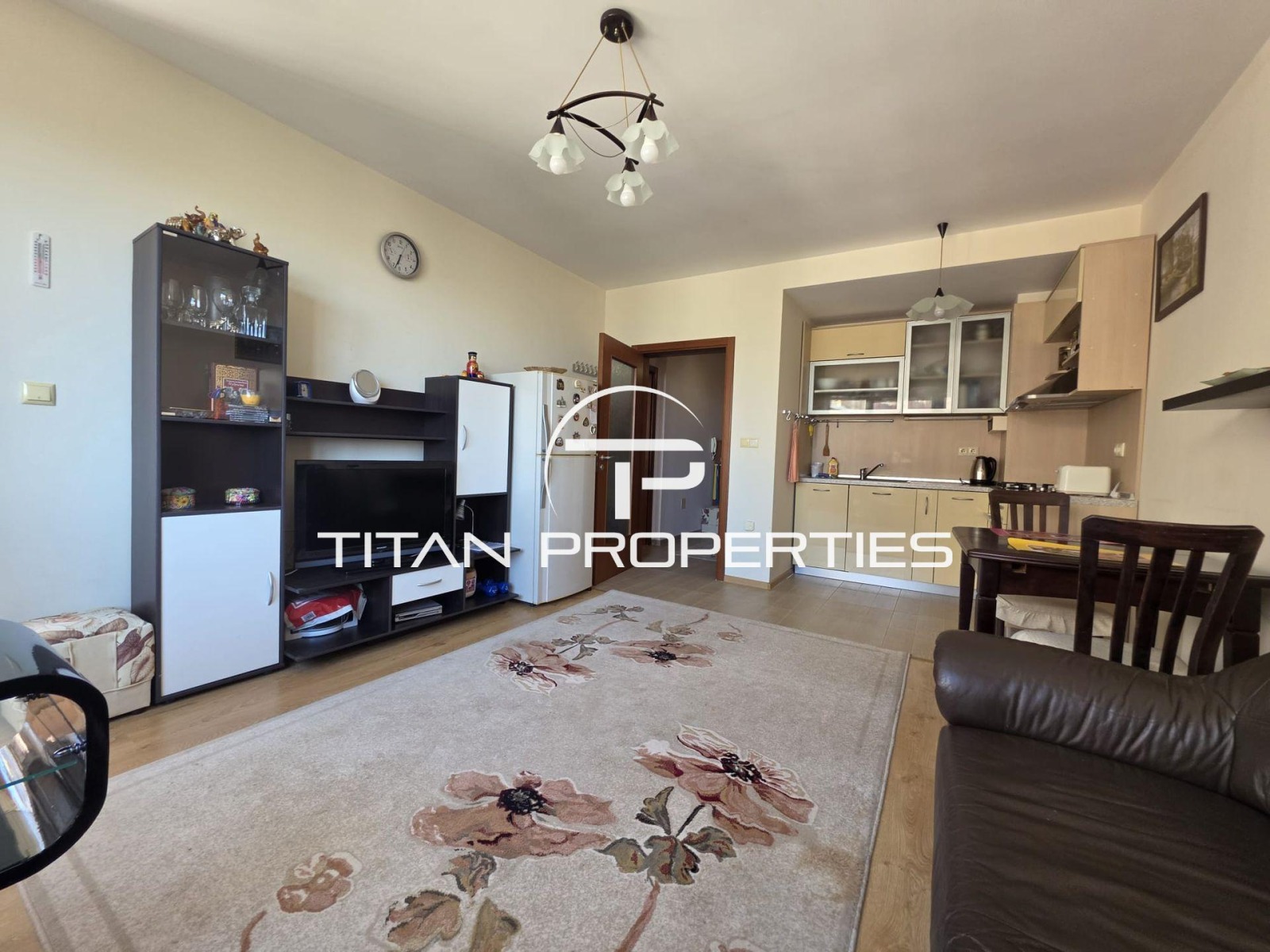 Продава 2-СТАЕН, гр. Варна, Бриз, снимка 2 - Апартаменти - 54301794