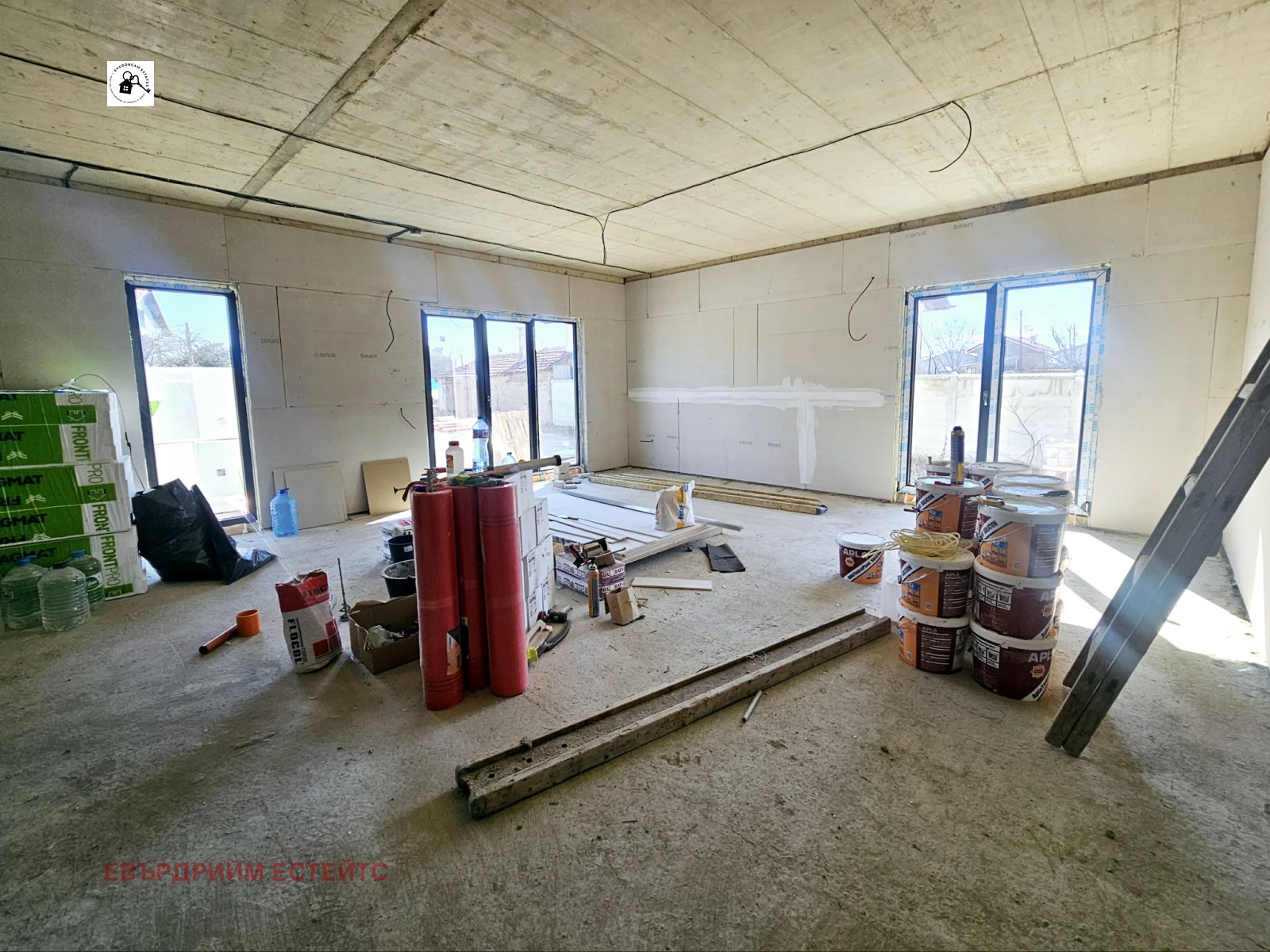 Продава КЪЩА, гр. София, с. Негован, снимка 2 - Къщи - 54117571