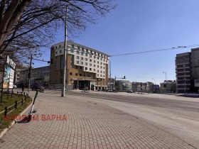 Офис град Варна, Център 8