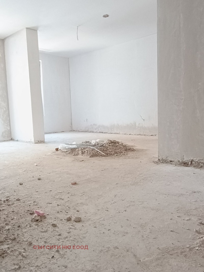 Till salu  2 sovrum Sofia , Mladost 1 , 135 kvm | 38908069 - bild [2]