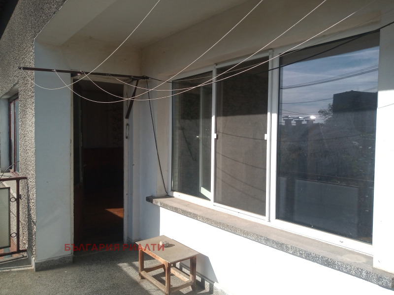 Продава ЕТАЖ ОТ КЪЩА, гр. София, гр. Нови Искър, снимка 2 - Етаж от къща - 52361470