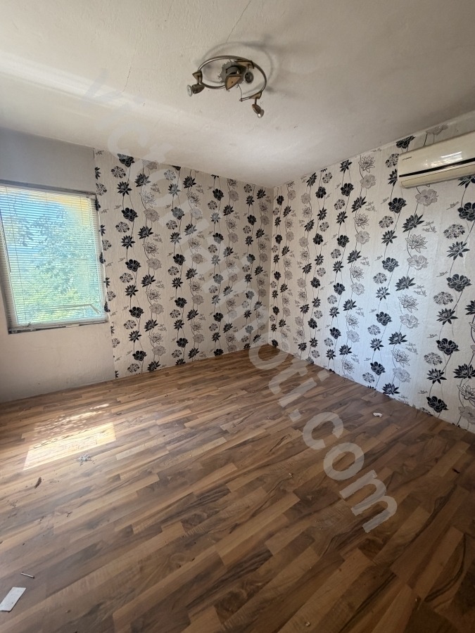 Продава КЪЩА, гр. Дебелец, област Велико Търново, снимка 4 - Къщи - 54910327