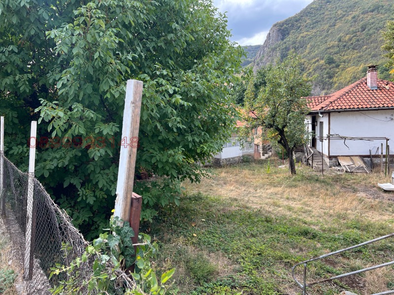 Продава КЪЩА, с. Гложене, област Ловеч, снимка 12 - Къщи - 53051958