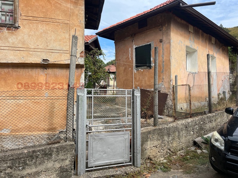 Продава КЪЩА, с. Гложене, област Ловеч, снимка 11 - Къщи - 53051958