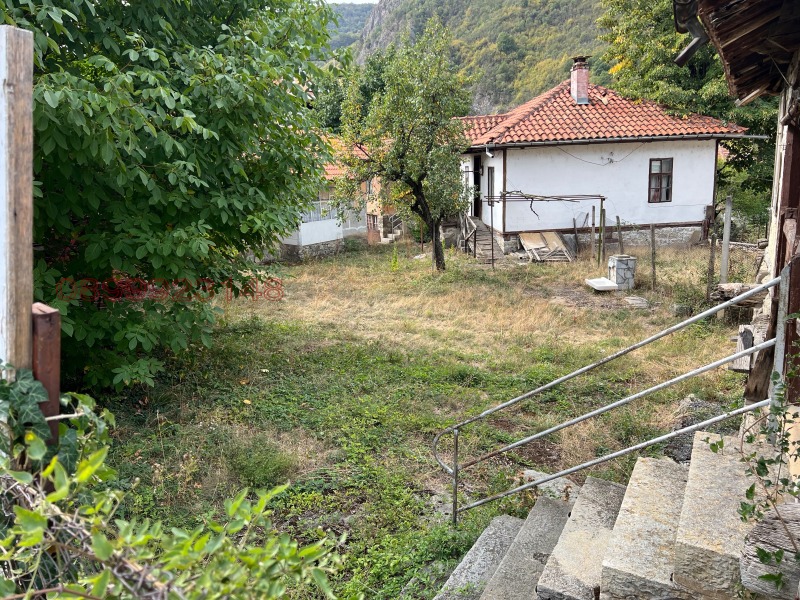 Продава КЪЩА, с. Гложене, област Ловеч, снимка 6 - Къщи - 53051958