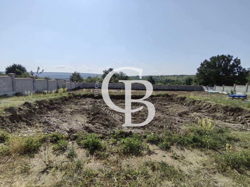Продава ПАРЦЕЛ в град Варна, с. Звездица - 1105 кв.м / 135 000 € » 264 037.05 лв., КОРЕКТ БРОКЕРС