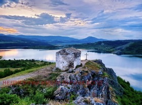 Komplo yaz. Pçelina, bölge Pernik 1