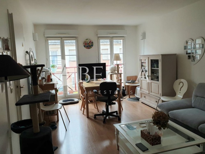 Продава 3-СТАЕН, гр. София, Център, снимка 2 - Апартаменти - 53032327