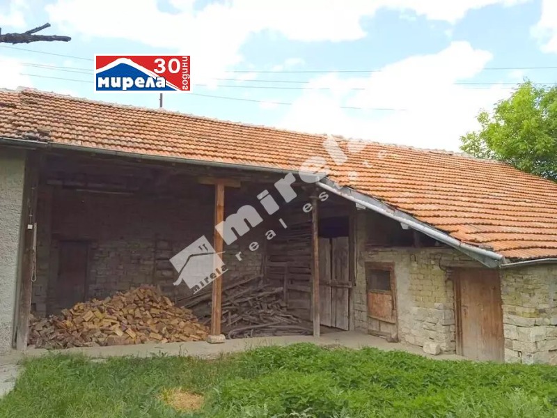 Продава КЪЩА, с. Раданово, област Велико Търново, снимка 5 - Къщи - 42044543