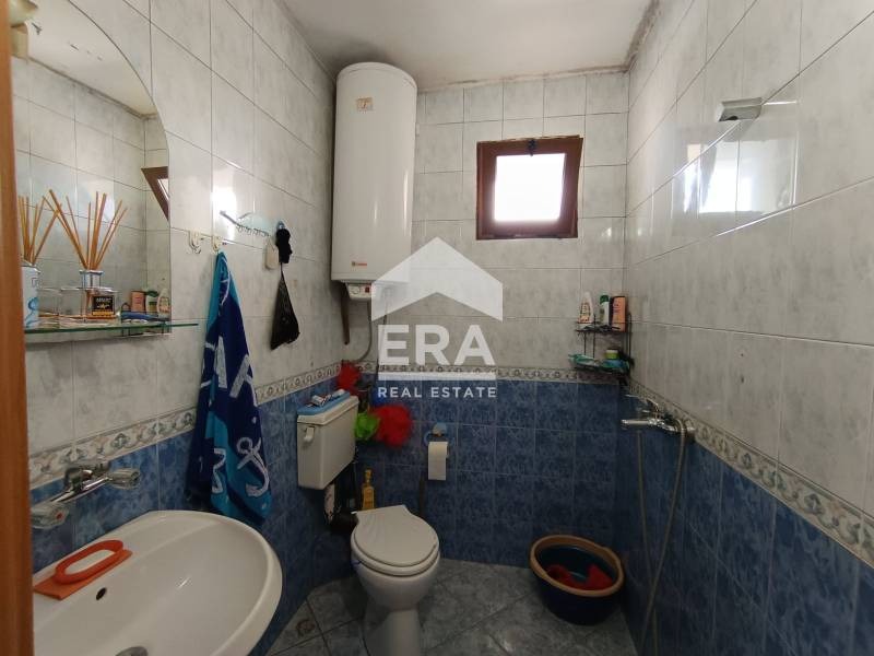 Продава КЪЩА, гр. Варна, Колхозен пазар, снимка 11 - Къщи - 49130666