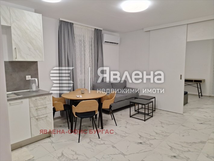 Продава 3-СТАЕН, гр. Бургас, област Бургас, снимка 1 - Aпартаменти - 49442213