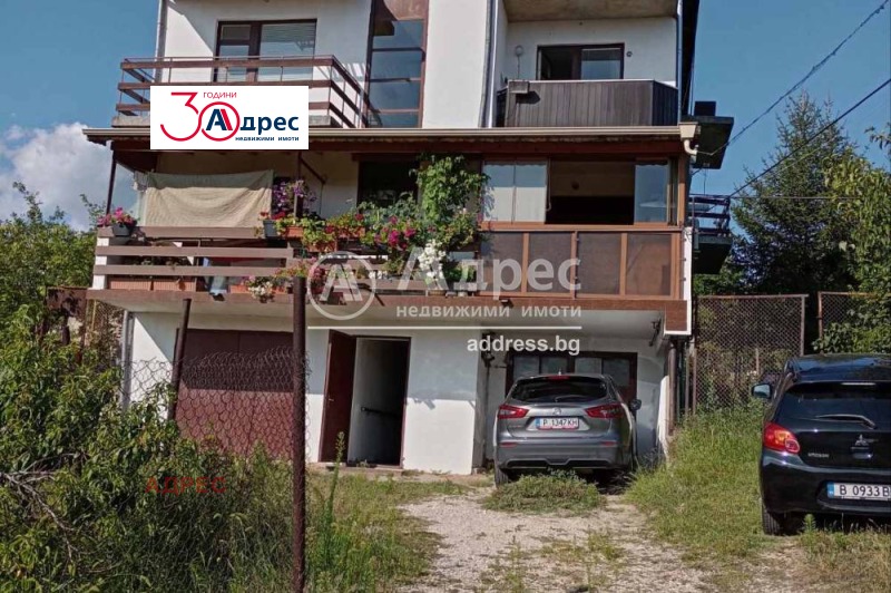 Продава ЕТАЖ ОТ КЪЩА, гр. Аксаково, област Варна, снимка 1 - Етаж от къща - 42551225