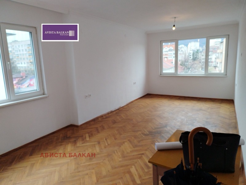Продава 4-СТАЕН в град София, Красно село - 151 кв.м / 274 000 € » 535 897.42 лв., АВИСТА БАЛКАН