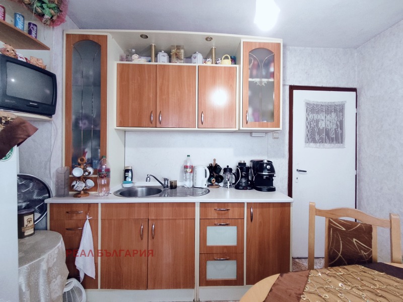 À vendre  2 chambres Rouse , Rodina 2 , 80 m² | 72891031