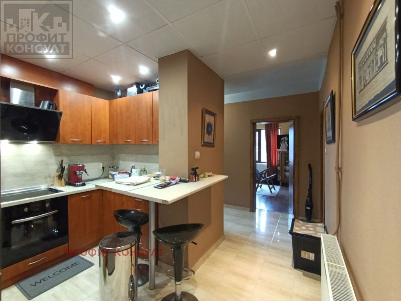 Продава ЕТАЖ ОТ КЪЩА, гр. Велико Търново, Асенов, снимка 10 - Етаж от къща - 52704770