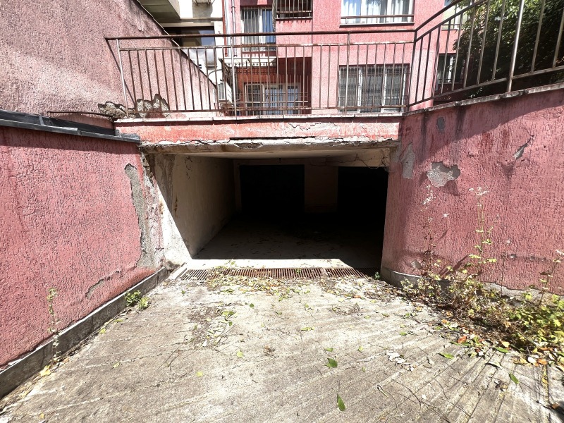 Продава ГАРАЖ, ПАРКОМЯСТО, гр. София, Оборище, снимка 4 - Гаражи и паркоместа - 53168781