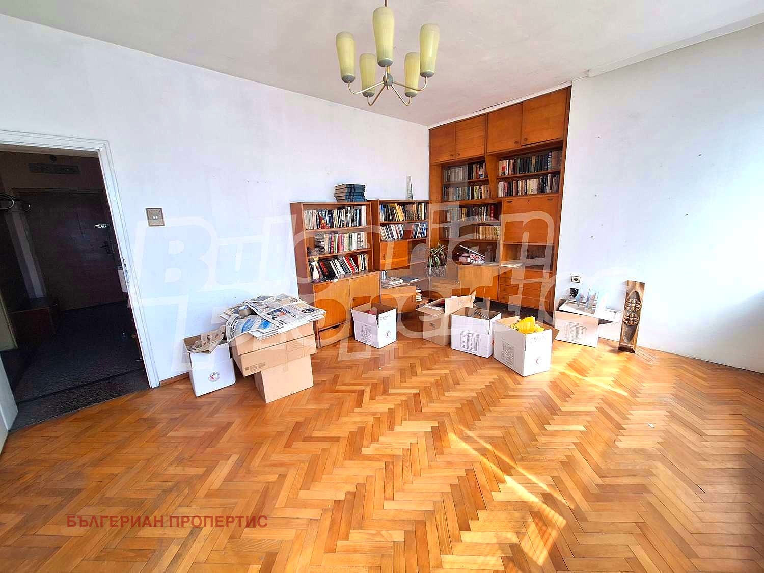 Продава 4-СТАЕН, гр. Велико Търново, Център, снимка 2 - Апартаменти - 51921093