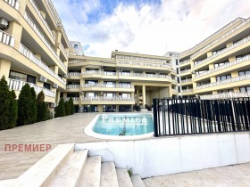Στούντιο Σαραφοβο, Βυργασ