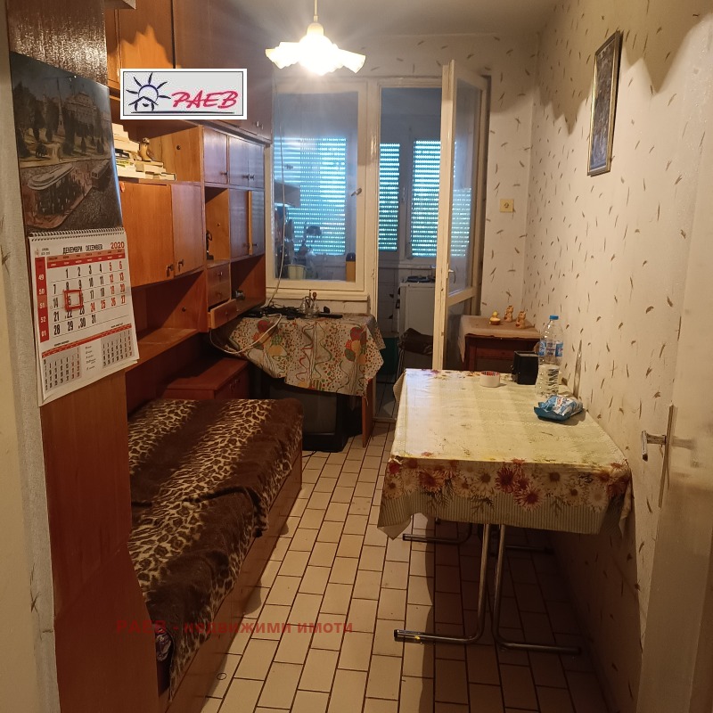 Продава  1-стаен град Русе , Алеи Възраждане , 40 кв.м | 74433187 - изображение [3]