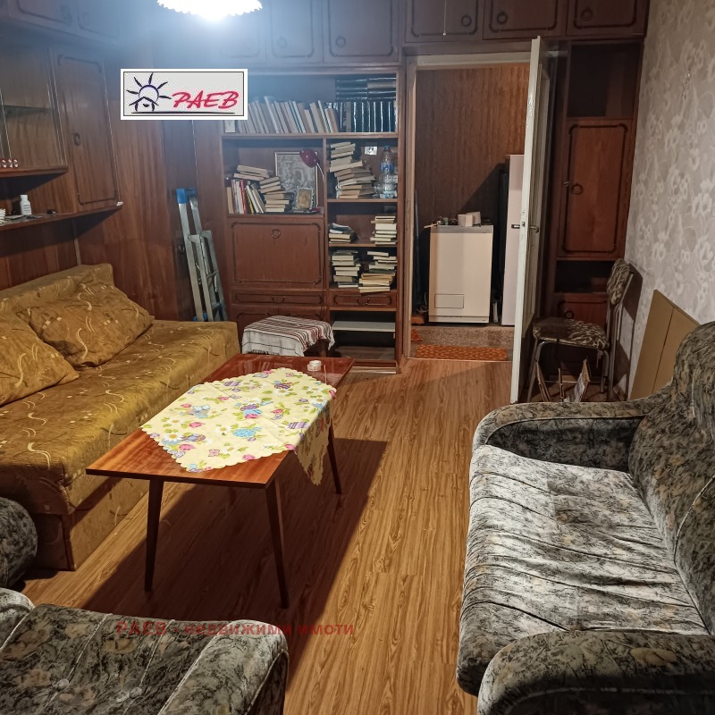 Продава  1-стаен град Русе , Алеи Възраждане , 40 кв.м | 74433187 - изображение [2]