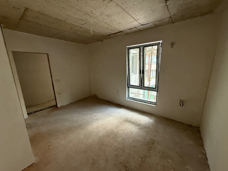 Продава  3-стаен град Перник , Център , 104 кв.м | 92734153 - изображение [16]