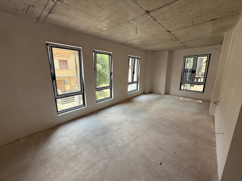 Продава  3-стаен град Перник , Център , 104 кв.м | 92734153 - изображение [4]