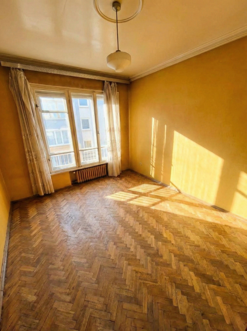 Продава 3-СТАЕН, гр. София, Център