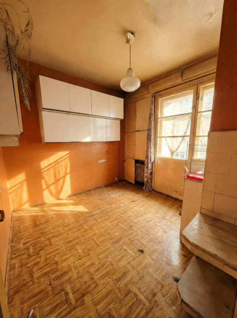 Продава 3-СТАЕН, гр. София, Център, снимка 2 - Апартаменти - 53204701