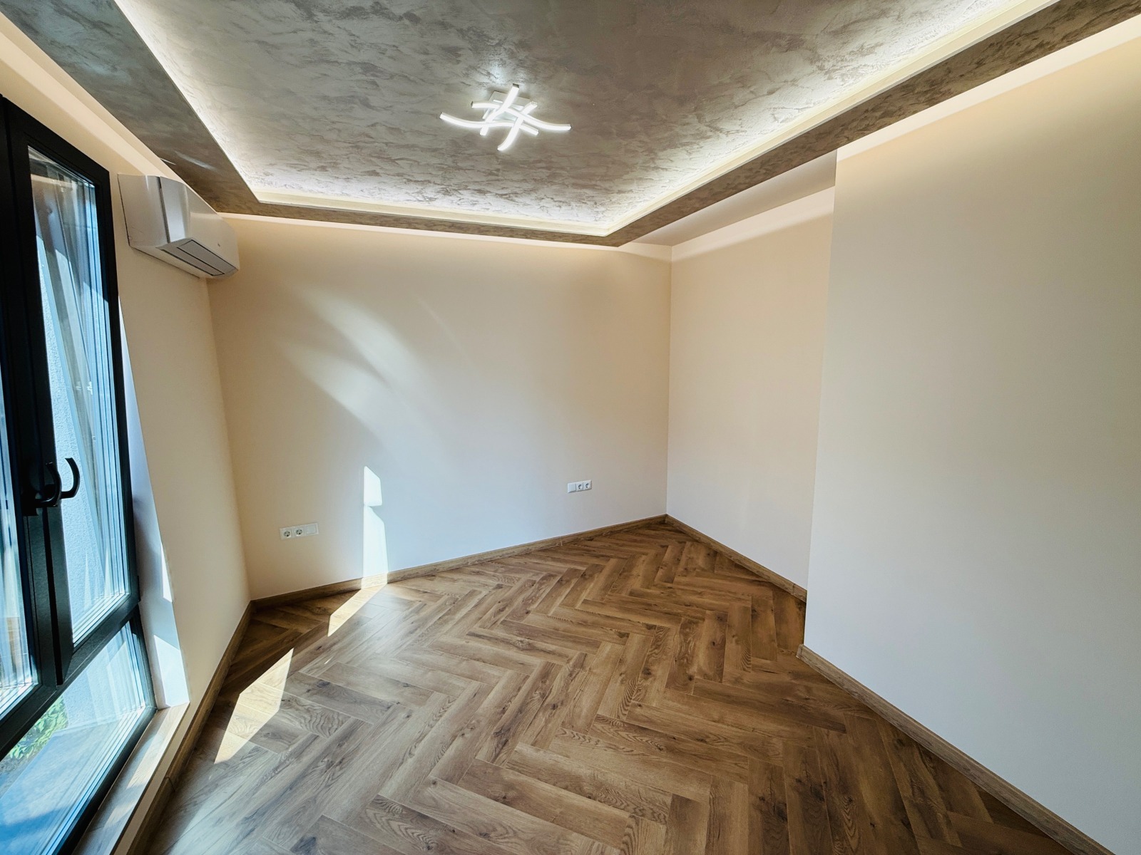 Продава 3-СТАЕН, гр. Перник, Център, снимка 11 - Апартаменти - 50593334