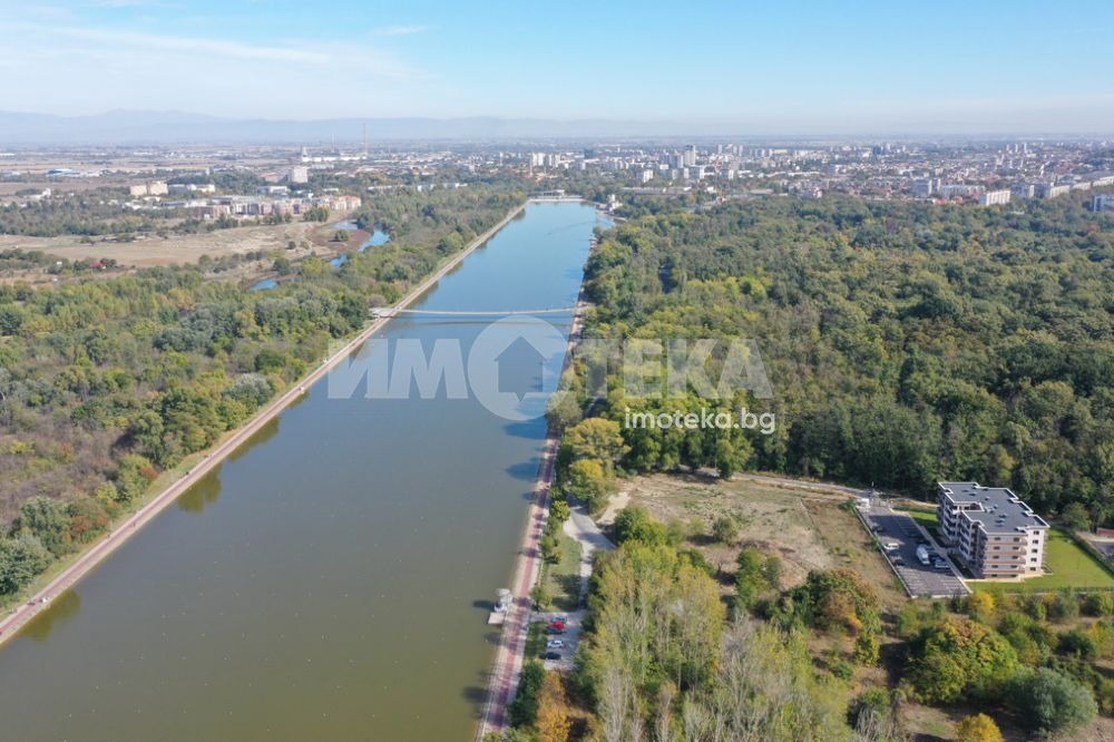 Продава МАГАЗИН, гр. Пловдив, Христо Смирненски, снимка 4 - Магазини - 53702359