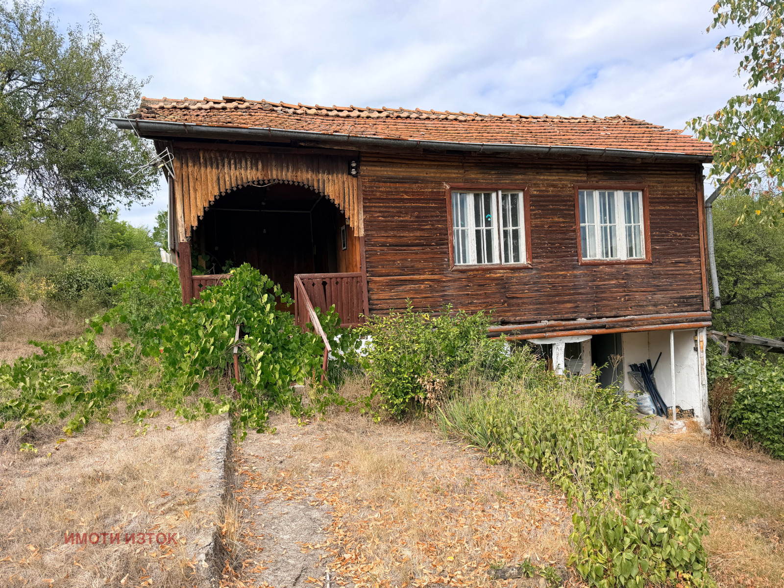 Продава КЪЩА, с. Косача, област Перник