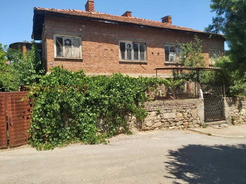 Продава КЪЩА в област Хасково, гр. Харманли - 248 кв.м / 122 900 € » 240 371.51 лв.