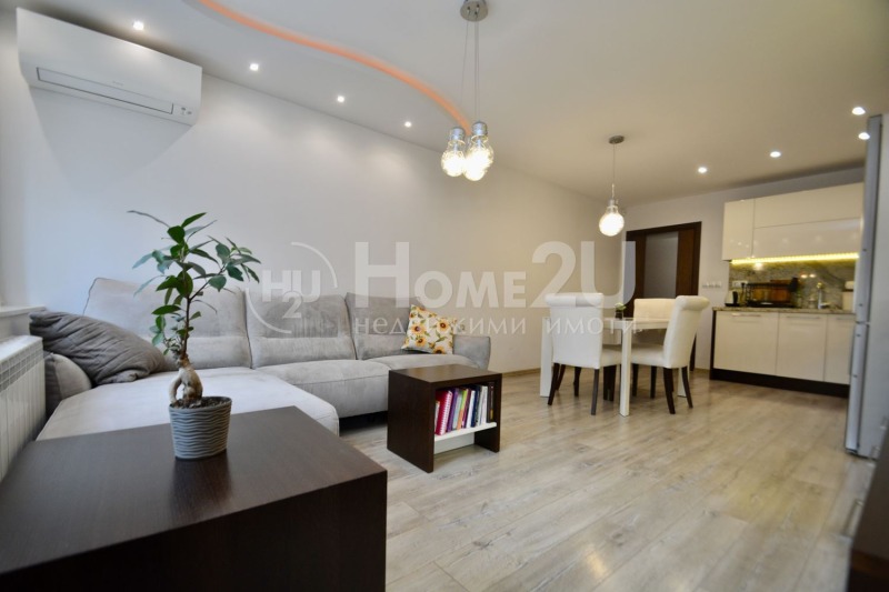 Продава 3-СТАЕН, град Варна, Център • 395000 € / 772552.85 лв. • 81949640 1