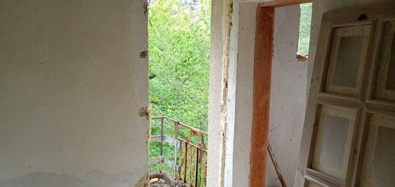 Продава КЪЩА, гр. София, с. Герман, снимка 3 - Къщи - 52278849