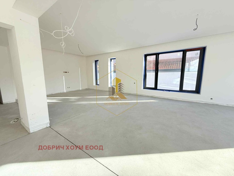 Продава КЪЩА, гр. Добрич, Свети Георги, снимка 5 - Къщи - 52599036