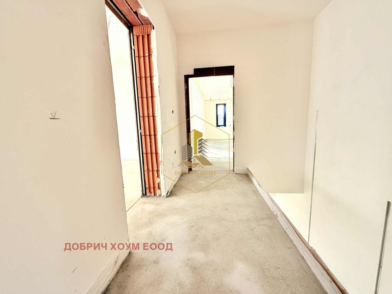 Продава КЪЩА, гр. Добрич, Свети Георги, снимка 8 - Къщи - 52599036