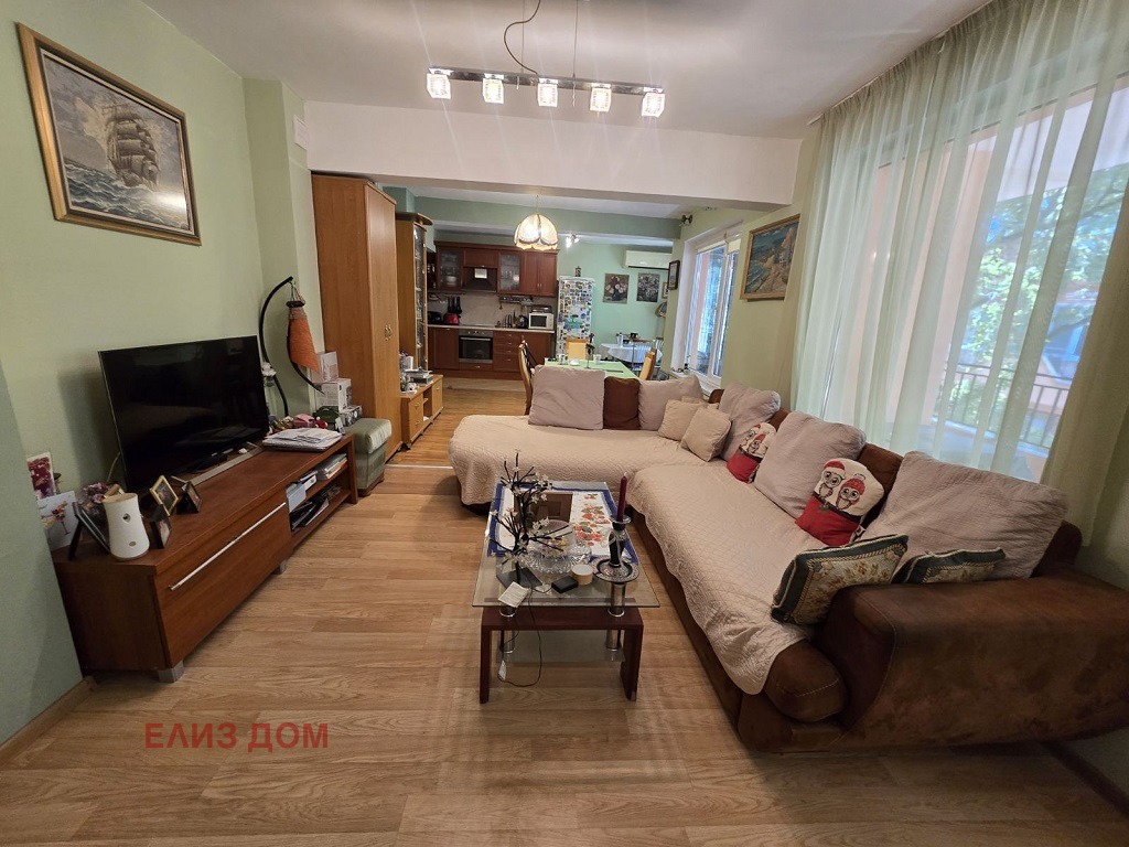 Продава 3-СТАЕН, гр. Варна, Зимно кино Тракия