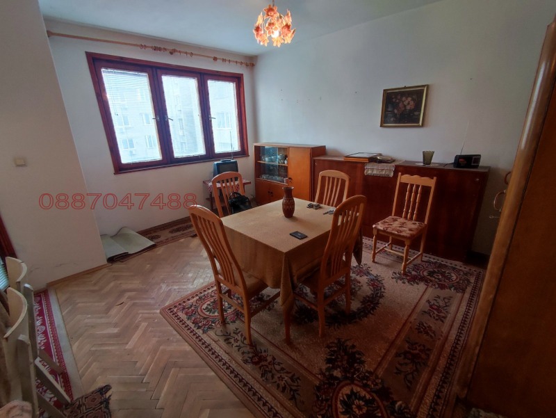 Продава 4-СТАЕН, гр. Добрич, Свети Георги, снимка 5 - Апартаменти - 52765465