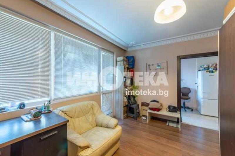 Продава  3-стаен град Варна , Левски 1 , 60 кв.м | 59065214