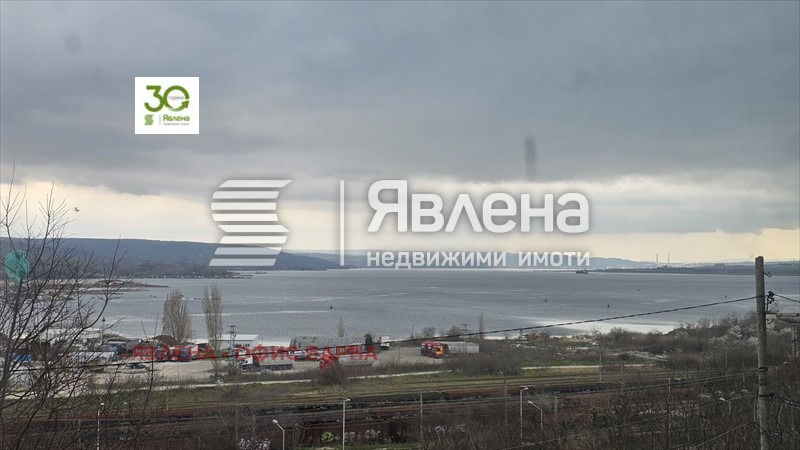 Продава 3-СТАЕН, гр. Варна, Погреби, снимка 1 - Aпартаменти - 49351404