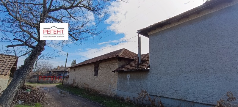 Продава  Къща област Велико Търново , с. Петко Каравелово , 346 кв.м | 82461065 - изображение [2]