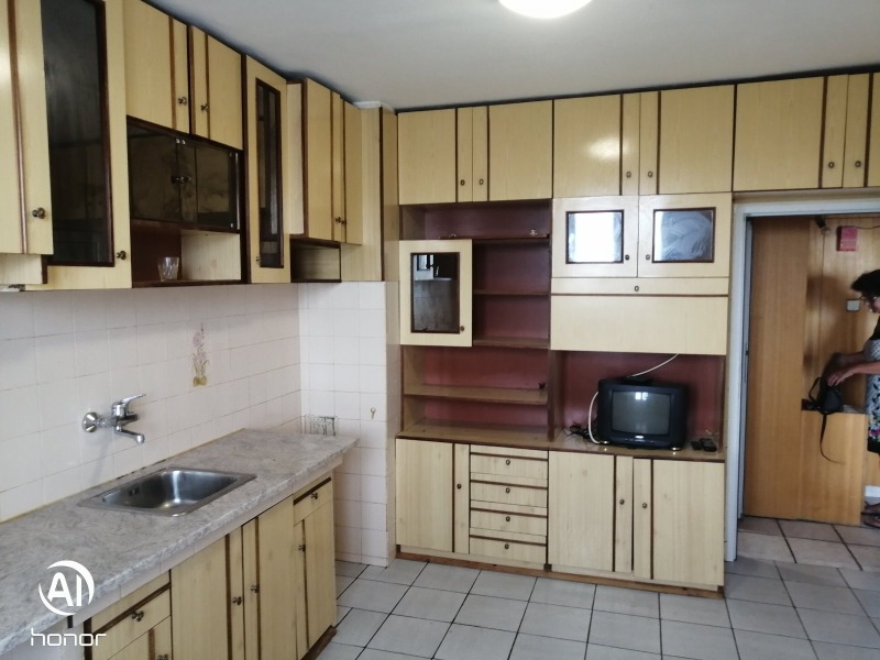 Te koop  2 slaapkamers Stara Zagora , Tri tsjutsjura - jug , 68 m² | 35322203