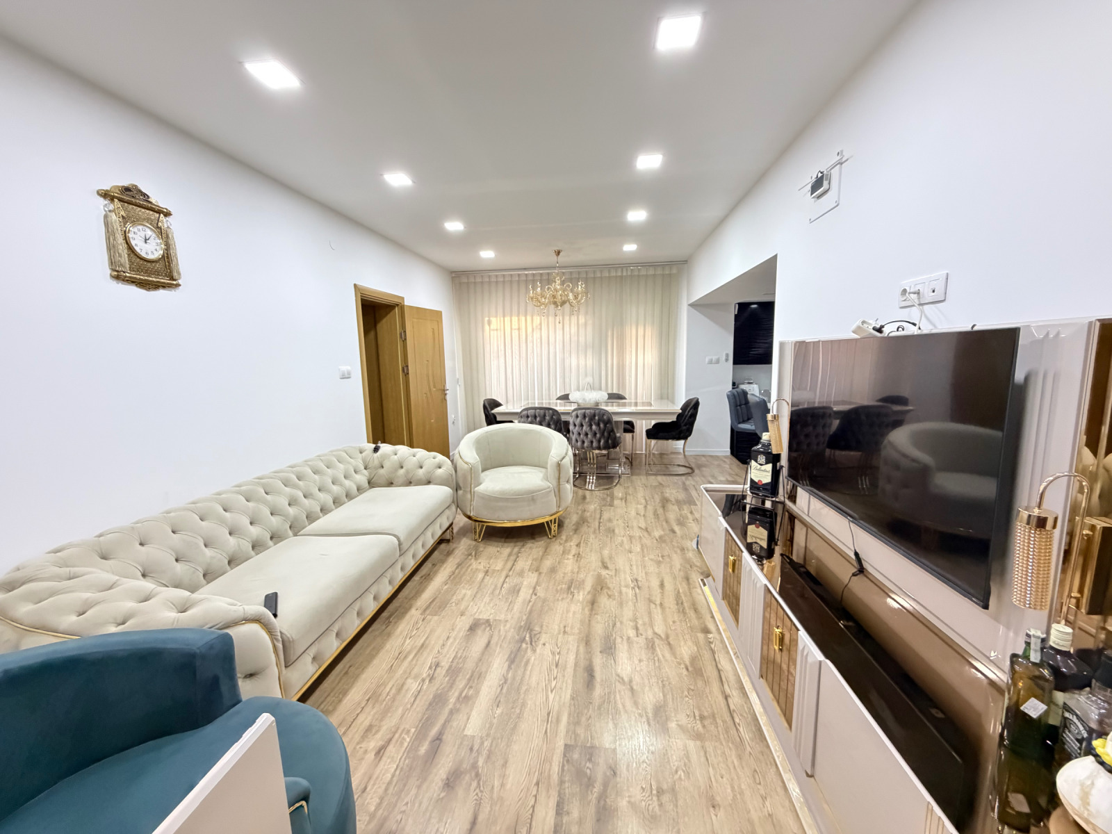 Продава КЪЩА, гр. Силистра, Център, снимка 3 - Къщи - 55694579