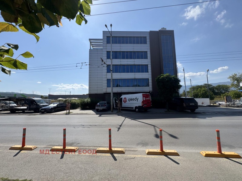 Продава САМОСТОЯТЕЛНА СГРАДА в град София, Дружба 2 - 2438 кв.м / 3 100 000 € » 6 063 073.00 лв., МД ЕСТЕЙТ ЕООД