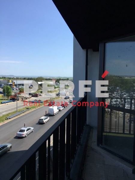 Продава  2-стаен, град Бургас, Изгрев •  140 000 EUR • ID 92976504 — holmes.bg - [1] 